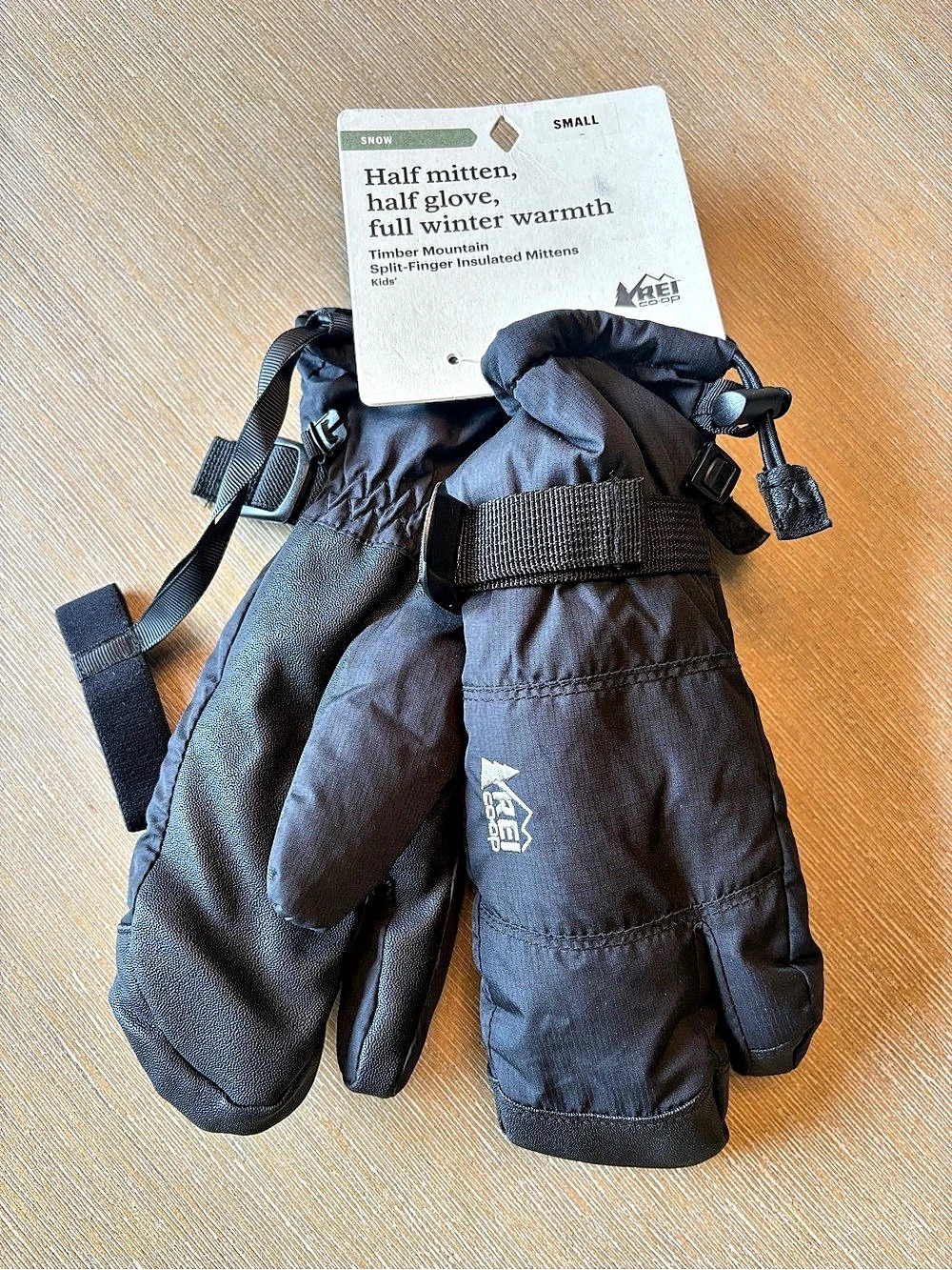 The North Face Kids Black Gloves Size Small NWT